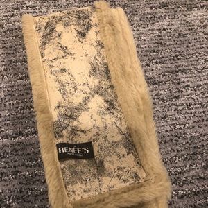 Ladies sherling scarf